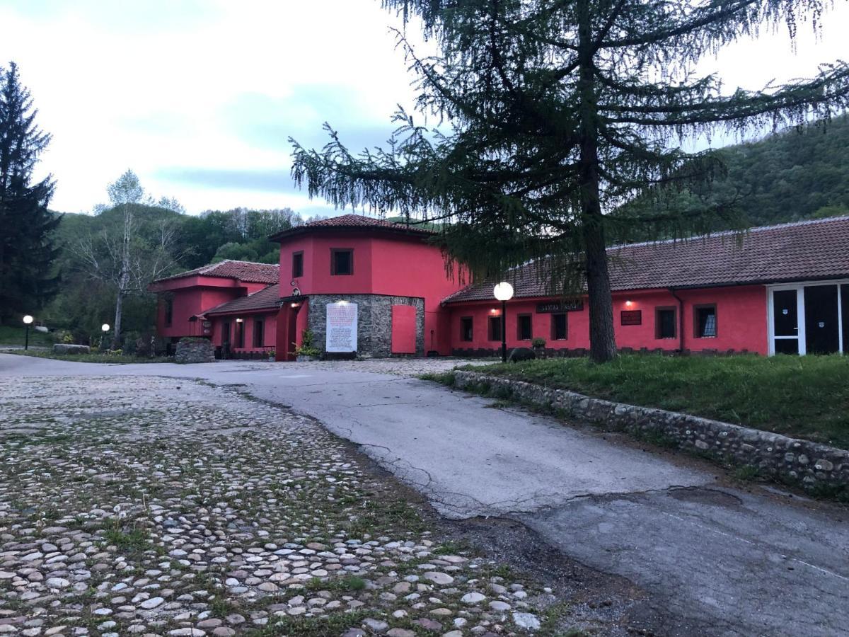 Zlatna Ribka Motel Kokolyane Dış mekan fotoğraf